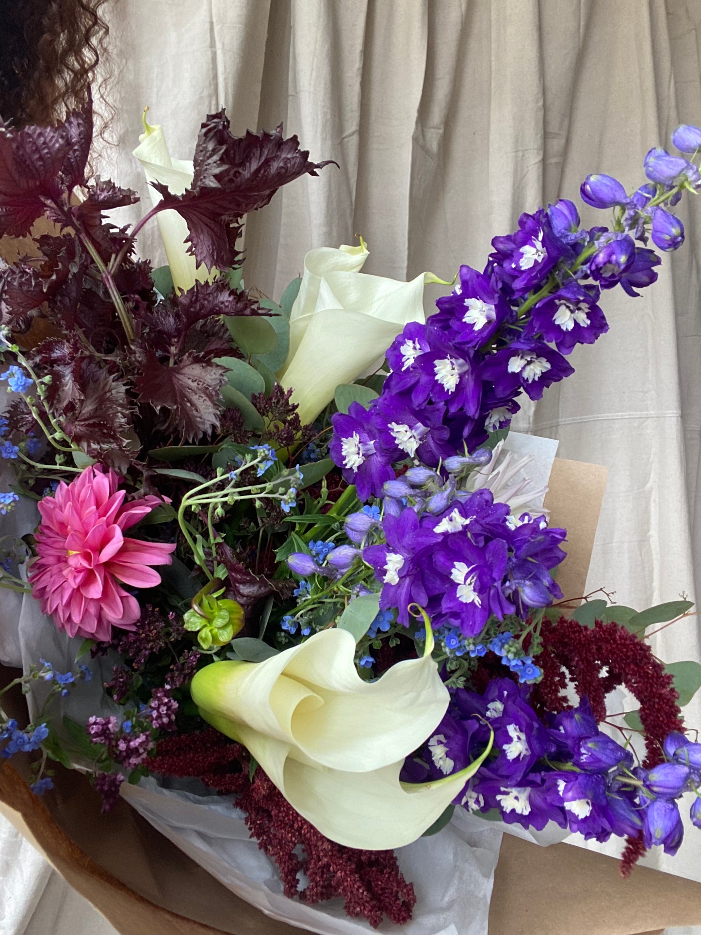 "Clásica" // seasonal fresh cut wrapped bouquet