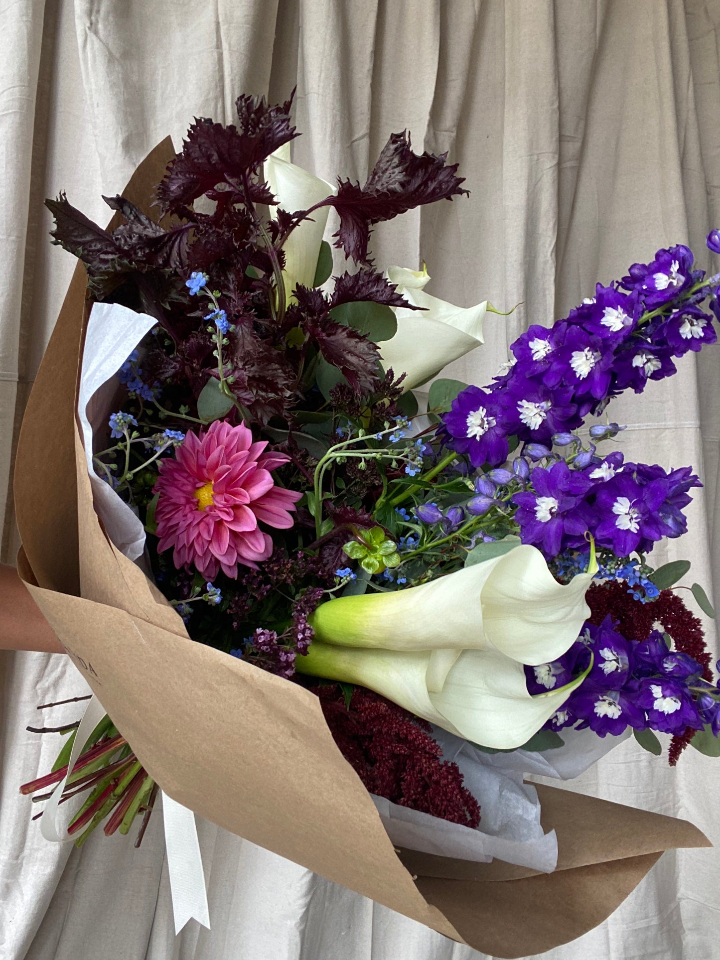 "Clásica" // seasonal fresh cut wrapped bouquet