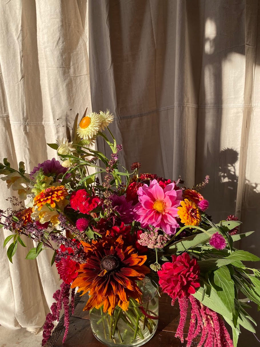 "Campo" // countryside fresh cut floral arrangement