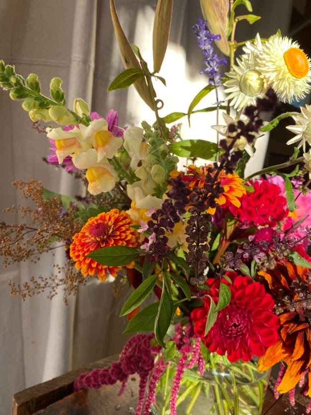 "Campo" // countryside fresh cut floral arrangement