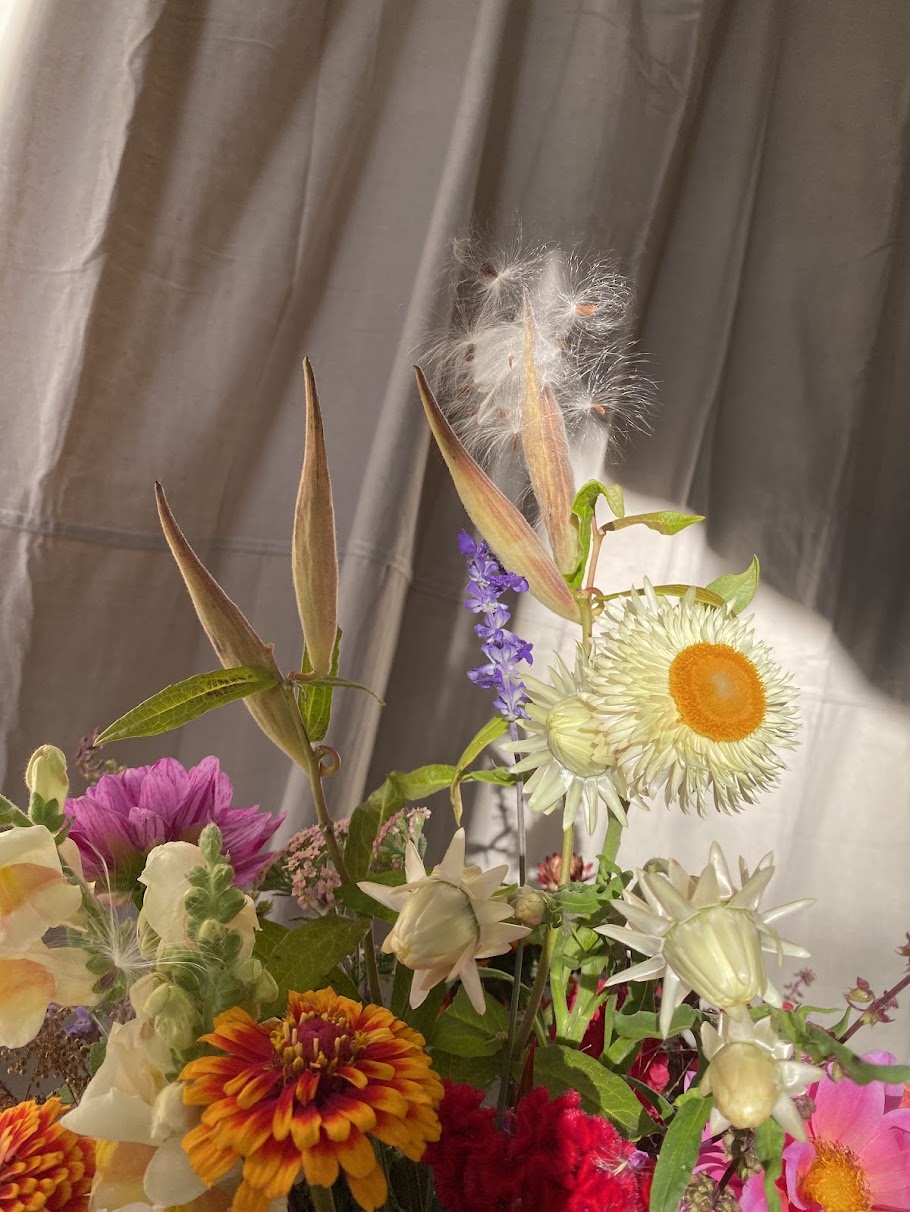 "Campo" // countryside fresh cut floral arrangement